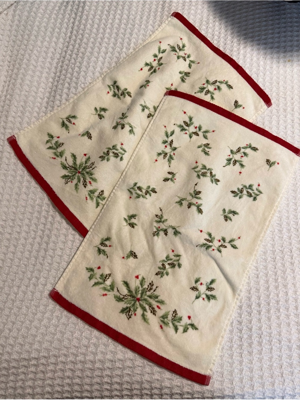 Lenox Holiday Kitchen Towels Set of 2 Holly Christmas Cotton Hand Towels 16x11